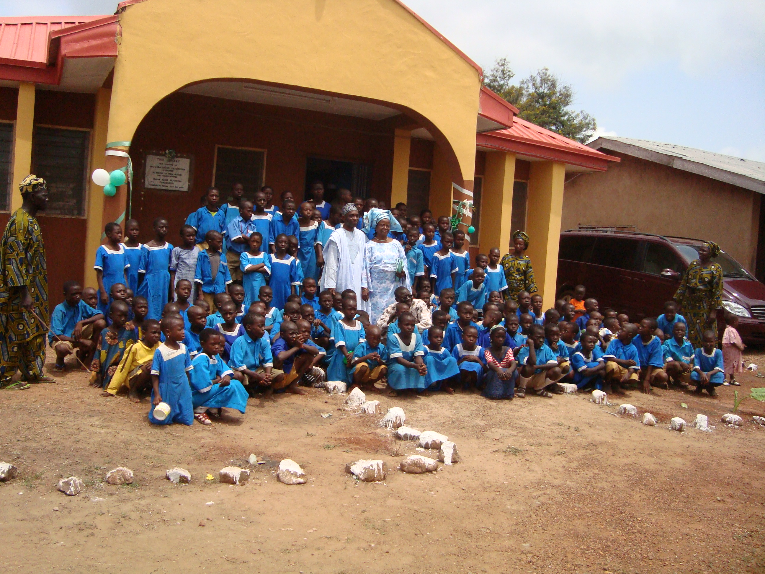 STGFF DONATION OF LIBRARY TO FIRST BAPTIST SCHOOL ISIA OKEHO JULY 4 2009